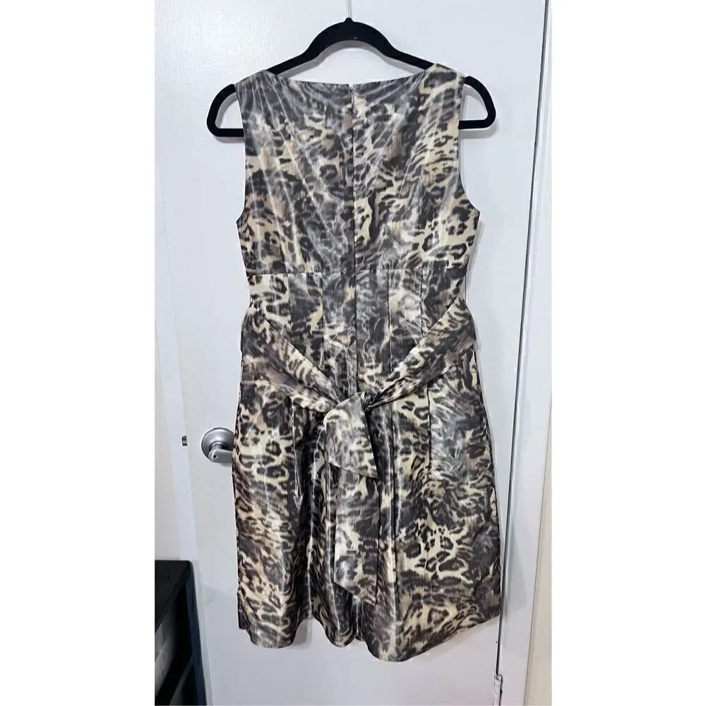 Lafayette 148 NEW YORK  V Neck Leopard PRINT Belted Dress SZ 4 - Picture 6 of 11